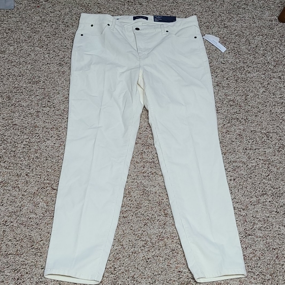 Talbots Pants - NWT TALBOTS SLIMMING CORDUROY PANTS